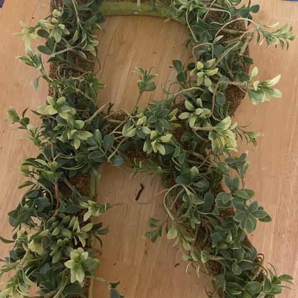 Kirklands Wall Decor Wreath Wall Decor Letter R Nwot Poshmark